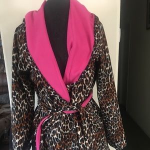 Betsy Johnston robe large